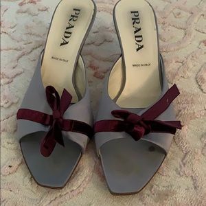 Vintage PRADA kitten heels!!! Still has much life!